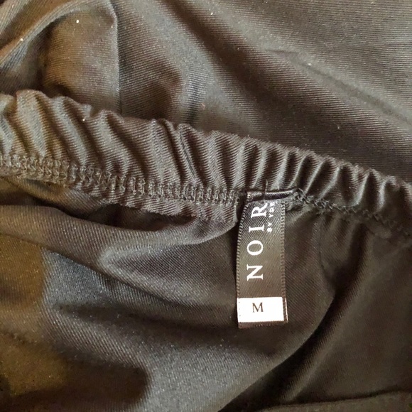 Black gorgeous dress with adjustable straps - Picture 3 of 6